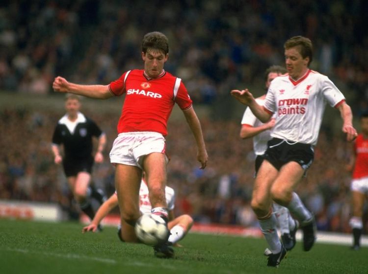 Foto-foto Jadul Duel Panas Liverpool vs MU