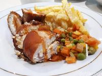 Ayam Keju dan Ayam Penyet Mantap Bisa Dipesan di Sini!