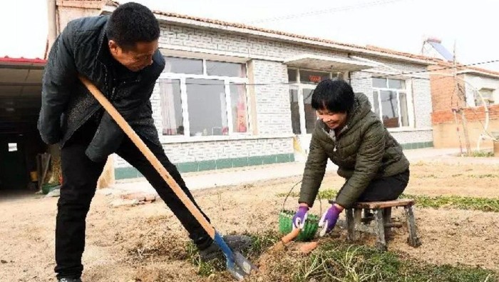 Pasangan difabel Liu Hai dan Li Meiwen. Foto: dok. SCMP Pasangan difabel Liu Hai dan Li Meiwen. Foto: dok. SCMP