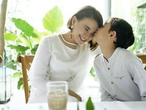 Rossa Ajak Anak Libur Tahun Baru ke Jepang