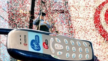 Pada tahun 1999, Richard mendirikan lini bisnis baru lagi, yaitu operator bernama Virgin Mobile. Ia pun semakin kaya raya. Foto: Getty Images