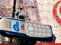 Kecilnya Susah Membaca, Kini Kaya Raya dan Taklukkan Antariksa