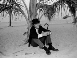 Kecilnya Susah Membaca, Kini Kaya Raya dan Taklukkan Antariksa