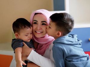 7 Momen Soraya Larasati Membangun Bonding dengan Kedua Anaknya