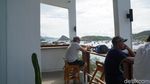 Foto: Tempat Ngopi dengan Pemandangan Labuan Bajo