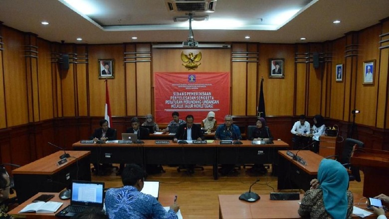 Tim Mediasi Kemenkum HAM Periksa Maraton Sengketa Perda Tim Mediasi Kemenkum HAM Periksa Maraton Sengketa Perda