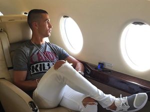 Dianggap Tak Pedulikan Nasib Sala, Ronaldo Dihujat Warganet