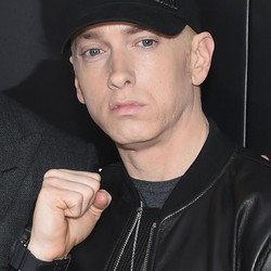 Throwback ke Era MTV, Eminem Ternyata Pernah Roasting Liam Gallagher