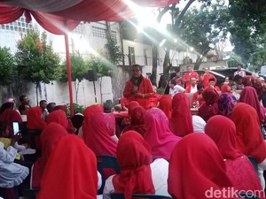 PDIP Minta Emak-emak Door to Door Sosialisasikan Program Jokowi