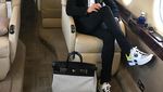 Foto: Gaya Cristiano Ronaldo di Jet Pribadi Mahalnya