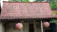 Di Rembang, Jawa Tengah, ada kota kecil yang dijuluki dengan Tiongkok Kecil, yaitu Kota Tua Lasem. Kota Tua Lasem tidak hanya identik dengan bangunan tua dengan perpaduan gaya Tiongkok dan Jawa yang indah (Foto: nasuhaalii/dTraveler)