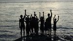 Foto: Pesona Pantai Huluwa dan Pulau Isau di Maluku Tengah