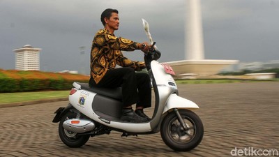 Motor Listrik Siap Dinas di Monas