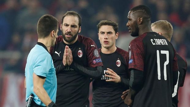 Gonzalo Higuain belum tampil memuaskan di paruh awal Serie A.