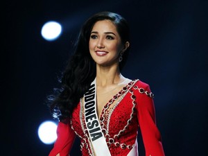 Kata Sonia Fergina Soal Finalis Transgender Pertama di Miss Universe 2018