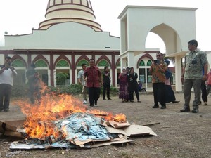 Kemendagri: e-KTP yang Rusak-Tak Berlaku Dimusnahkan dengan Dibakar