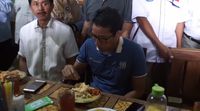 Habis Lari 10 KM, Sandiaga Uno Sarapan Lontong Opor di Cilacap