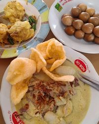 Habis Lari 10 KM, Sandiaga Uno Sarapan Lontong Opor di Cilacap