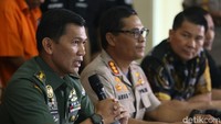 Sementara itu, Kodam Jaya masih menginvestigasi para pelaku perusakan Polsek Ciracas, Jakarta Timur. TNI berjanji menindak tegas bila ada anggotanya yang terlibat dalam penyerangan di Polsek Ciracas.
