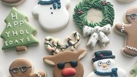 Kukis Natal identik dibuat dengan bentuk yang khas. Seperti kue ini yang dibentuk pohon Natal, rusa, manusia salju hiasan Natal. Foto : instagram @bakebylo