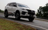 Fortuner Pajero Cs Diadu Siapa Yang Paling Irit BBM