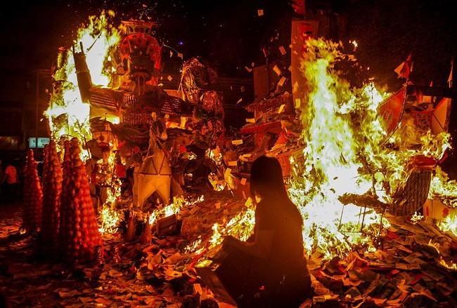 Festival Aneka Makanan Lezat Ini Diadakan Untuk Orang Meninggal