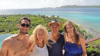 Eva juga pernah berkunjung ke Necker Island milik bos Virgin Group, Richard Branson. Di sana ia juga bertemu dengan banyak orang penting (evakaili/Instagram)