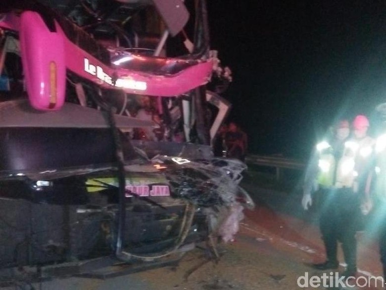 Kecelakaan Bus MTsN Boyolali di Ngawi Diduga Kelalaian Sopir Kecelakaan Bus MTsN Boyolali di Ngawi Diduga Kelalaian Sopir