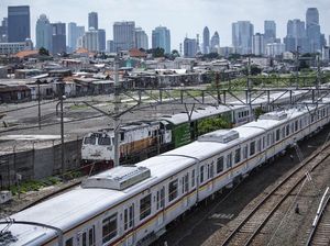 Pria Tewas Tertemper KRL di Stasiun Jurangmangu, Polisi Olah TKP