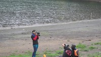 Saat sedang mendaki gunung di Jawa, Matthew pun bertemu pembuat film dan bergabung dalam garapan Negeri Dongeng dari Aksa 7. Lalu mereka ikut ekspedisi ke Gunung Semeru  Desember 2014. (Joel Tandionugroho/Istimewa)