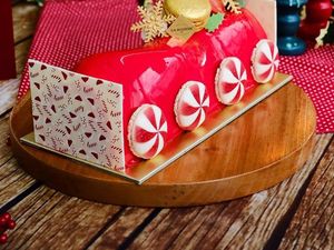 Kalau Tak Sempat Bikin, Beli Kue Natal Cantik di 5 Toko Ini Saja