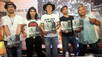 Aksi Slank di Pameran Buku Foto Tanpa Batas
