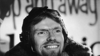 Tampang Richard Branson pada tahun 1984. Dia lahir pada tahun 1950 di Blackheath, London. Branson adalah anak tertua dari pasangan Eve Branson, penari balet dan pramugari dengan Edward James Branson, seorang barista. Foto: Getty Images