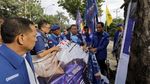 Potret Sedihnya SBY Baliho-Bendera PD Dibuang ke Parit