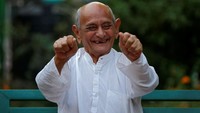 Seperti dilakukan para lansia di Ahmedabad, India, pada Jumat (12/10/2018), berikut ini. (Foto: REUTERS/Amit Dave) 