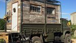 Saat Truk Tentara Disulap Jadi Rumah