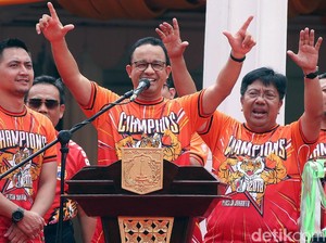 Anies akan Bikin Sayembara untuk Kostum PNS Persija Day