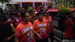 Foto: Kemeriahan Pawai Persija Juara hingga Serahkan Trofi ke Anies