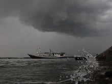 Prakiraan Cuaca Jawa Timur 15 Februari 2026, Waspada Hujan Petir di Kota Malang