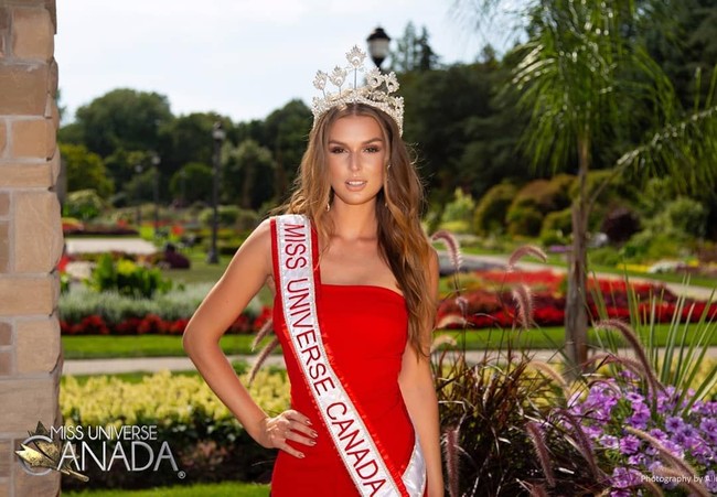 Lahir di Polandia, Marta Magdalena besar di Kanada dan terpilih sebagai pemenang kontes kecantikan Miss Universe Canada pada Agustus 2018. Dia juga memenangkan ajang Miss International Canada pada 2017. Foto: Dok. Instagram Marta Stepien