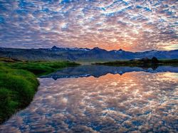 Kumpulan Foto Refleksi yang Menawan Hingga Menggelikan