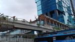Foto: JPO Tosari Dibongkar Petugas