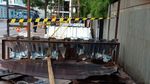 Foto: JPO Tosari Dibongkar Petugas