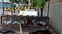 Anies mengatakan jembatan penyeberangan orang (JPO) di halte tersebut akan diubah menjadi pelican crossing. Dia mengatakan pelican crossing juga akan memudahkan warga disabilitas menyeberang. Foto: Samsudhuha Wildansyah/detikcom