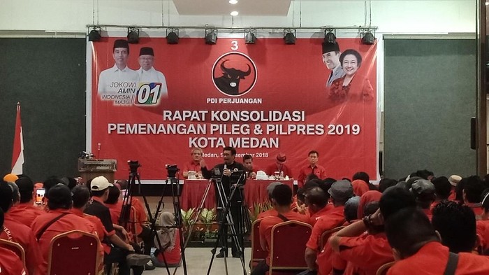 Djarot: PD, PAN, dan Gerindra Sebagian Diam-diam Hatinya ke Jokowi