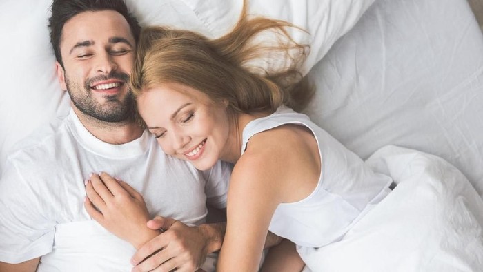 Tips agar Posisi Misionaris Buat Pasangan Makin Intim/ Foto: iStock Tips agar Posisi Misionaris Buat Pasangan Makin Intim/ Foto: iStock