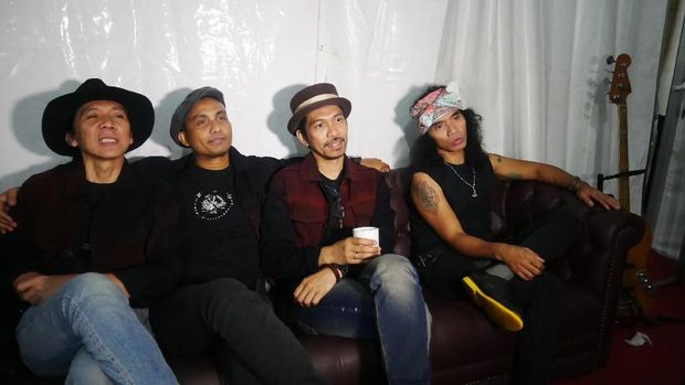 slank hut trans