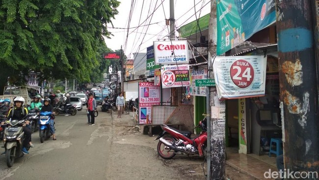 Nasib Tukang Ngeprint Depan Kampus di Era Digital