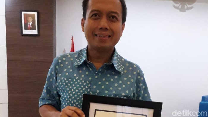 Kisah Sutopo Purwo Nugroho melawan kanker bisa jadi inspirasi. (Foto: Roshma Widiyani/detikHealth) Kisah Sutopo Purwo Nugroho melawan kanker bisa jadi inspirasi. (Foto: Roshma Widiyani/detikHealth)