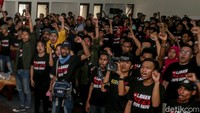 Sejumlah aktivis bersama peserta lainnya menggelar acara deklarasi Lawan Orde Baru di Gedung Joang 45, Jakarta, Minggu (16/12/2018).